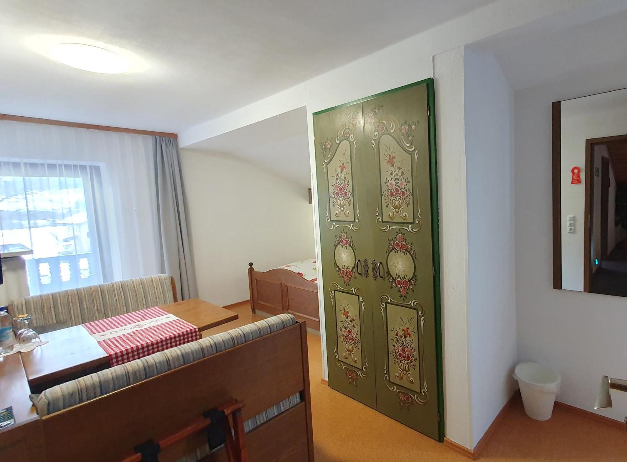 Hotel Garni Haus Alpine - Chiemgau Karte Inkl Ruhpolding Eksteriør billede