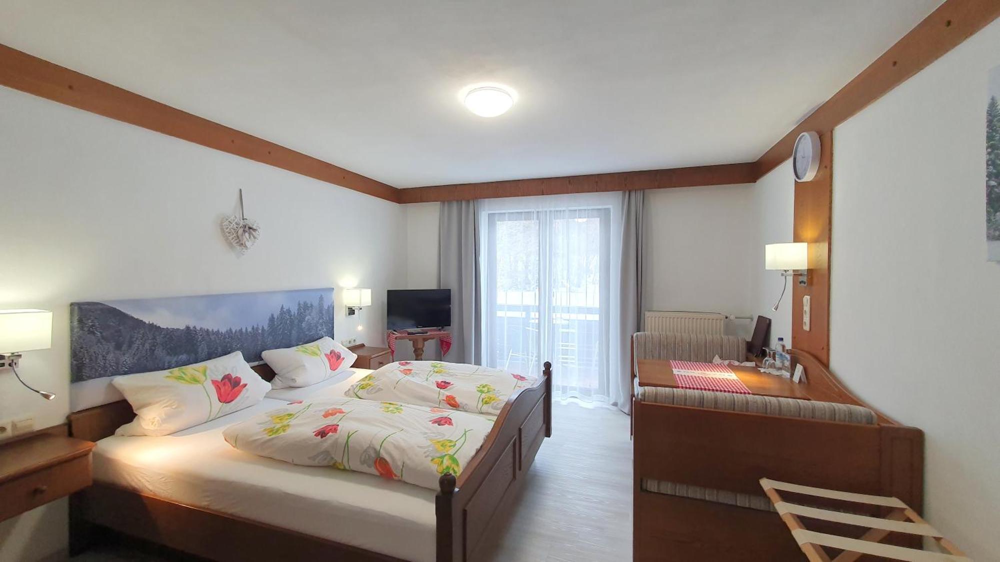 Hotel Garni Haus Alpine - Chiemgau Karte Inkl Ruhpolding Eksteriør billede