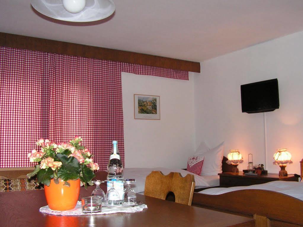Hotel Garni Haus Alpine - Chiemgau Karte Inkl Ruhpolding Eksteriør billede